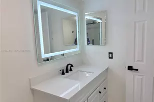 8951 N New River Canal Rd, Plantation, FL 33324 - Photo 25