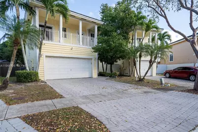 357 NE 35th Ter, Homestead, FL 33033 - Photo 1