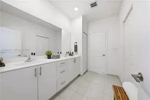 19080 SW 133rd Ct, Miami, FL 33177 - Photo 11