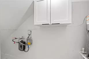 9740 NW 10th St, Pembroke Pines, FL 33024 - Photo 21