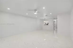 9740 NW 10th St, Pembroke Pines, FL 33024 - Photo 7