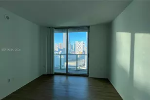 55 SE 6th St, Miami, FL 33131 - Photo 13