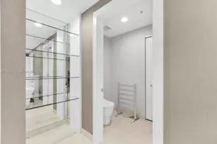 17301 Biscayne Blvd, North Miami Beach, FL 33160 - Photo 25