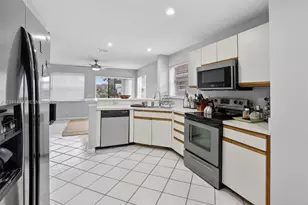 9481 Oak Grove Cir, Davie, FL 33328 - Photo 19