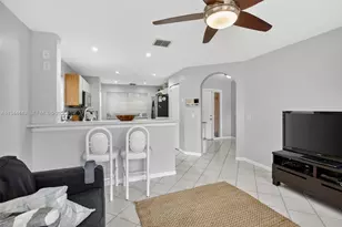 9481 Oak Grove Cir, Davie, FL 33328 - Photo 17