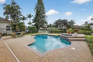 9481 Oak Grove Cir, Davie, FL 33328 - Photo 37