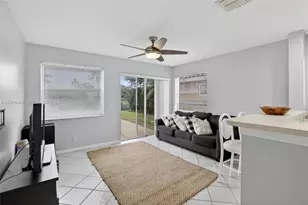 9481 Oak Grove Cir, Davie, FL 33328 - Photo 15