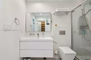 300 Diplomat Pkwy, Hallandale Beach, FL 33009 - Photo 17