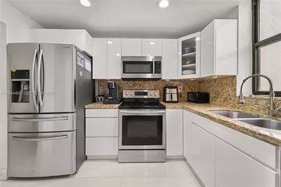 18181 NE 31st Ct #1401, Aventura, FL 33160 - Photo 11