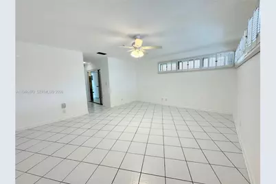 2001 S Saint Andrews Rd #121, Hollywood, FL 33021 - Photo 23