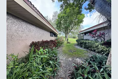 2001 S Saint Andrews Rd #121, Hollywood, FL 33021 - Photo 39