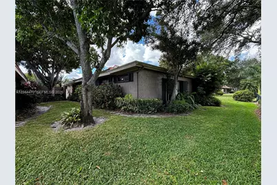 2001 S Saint Andrews Rd #121, Hollywood, FL 33021 - Photo 5