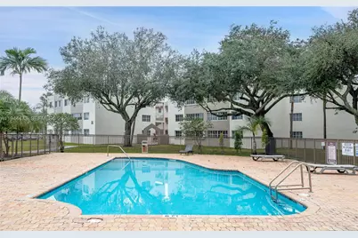 6175 NW 186th St #112, Hialeah, FL 33015 - Photo 35