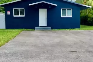 316 N 61st Ave, Hollywood, FL 33024 - Photo 1