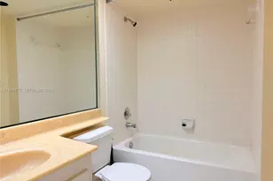 12950 SW 4th Ct, Pembroke Pines, FL 33027 - Photo 11