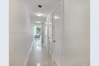 6000 Collins Ave #307, Miami Beach, FL 33140 - Photo 5