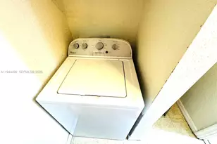 705 Belmont Ln, North Lauderdale, FL 33068 - Photo 15