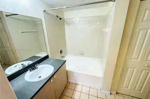 705 Belmont Ln, North Lauderdale, FL 33068 - Photo 9