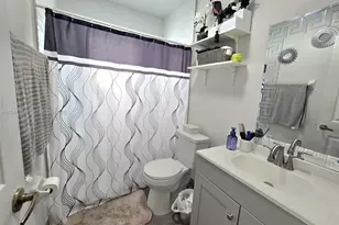 1265 W 24th St, Hialeah, FL 33010 - Photo 25