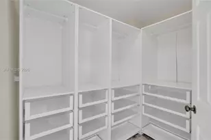 4635 NW 97th Pl, Doral, FL 33178 - Photo 17