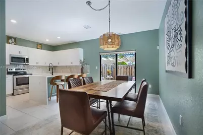 20648 NE 7th Pl, Miami, FL 33179 - Photo 11