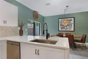 20648 NE 7th Pl, Miami, FL 33179 - Photo 19