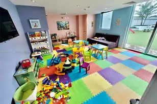 92 SW 3rd St, Miami, FL 33130 - Photo 35