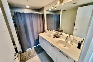 92 SW 3rd St, Miami, FL 33130 - Photo 5