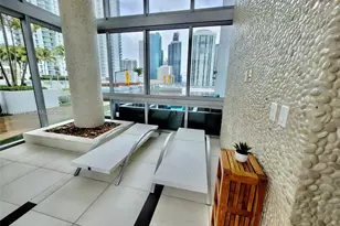 92 SW 3rd St, Miami, FL 33130 - Photo 43