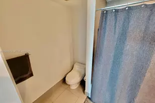 92 SW 3rd St, Miami, FL 33130 - Photo 11