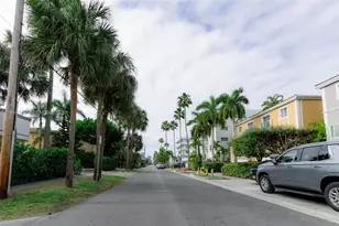 3920 NE 168th St, North Miami Beach, FL 33160 - Photo 31