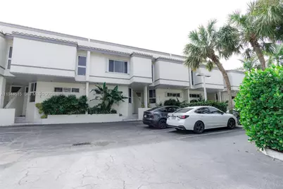 3920 NE 168th St #4, North Miami Beach, FL 33160 - Photo 5