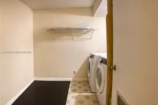 8010 Hampton Blvd, North Lauderdale, FL 33068 - Photo 13