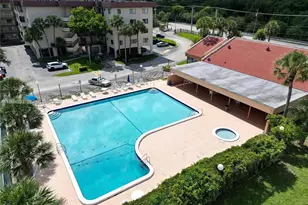 8010 Hampton Blvd, North Lauderdale, FL 33068 - Photo 17