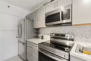 100 Lincoln Rd, Miami Beach, FL 33139 - Photo 5