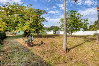 119 Sunnyside St, Port Charlotte, FL 33952 - Photo 11