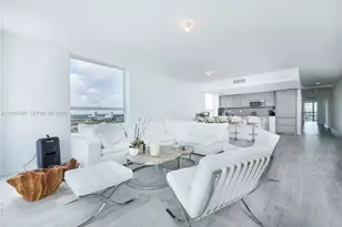 400 Sunny Isles Blvd, Sunny Isles Beach, FL 33160 - Photo 9