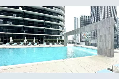 55 SW 9th St #3702, Miami, FL 33130 - Photo 15