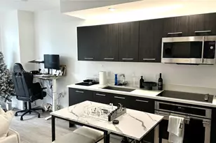 55 SW 9th St, Miami, FL 33130 - Photo 3