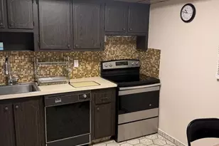 410 SE 2nd St, Hallandale Beach, FL 33009 - Photo 5