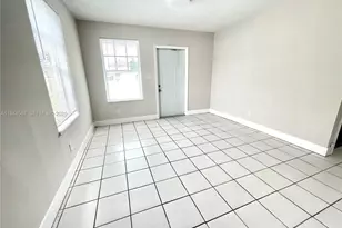 2580 NW 4th Ct, Pompano Beach, FL 33069 - Photo 3