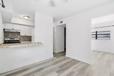 1542 NW 35th St, Miami, FL 33142 - Photo 7