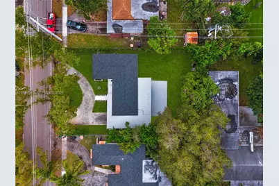 12860 NE 10th Ave, North Miami, FL 33161 - Photo 11