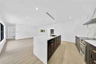 12860 NE 10th Ave, North Miami, FL 33161 - Photo 31