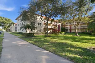 13350 SW 1st St, Pembroke Pines, FL 33027 - Photo 25