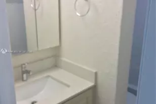 9403 SW 76th St, Miami, FL 33173 - Photo 15