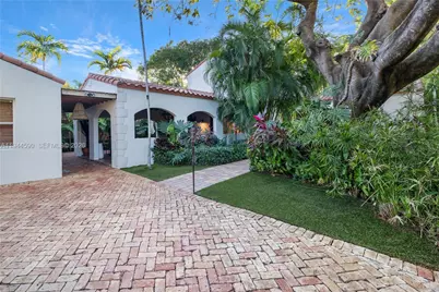 320 W 26th St, Miami Beach, FL 33140 - Photo 25