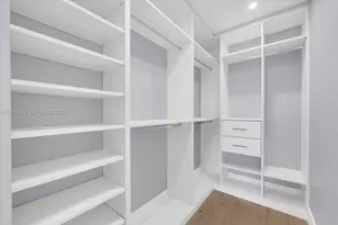 10330 SW 51st St, Miami, FL 33165 - Photo 19