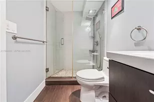 401 Ocean Dr, Miami Beach, FL 33139 - Photo 21