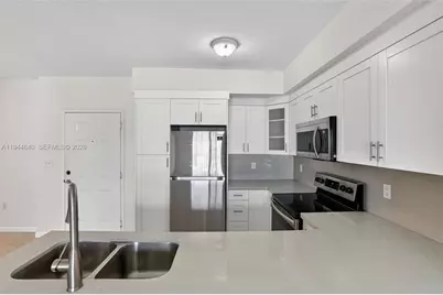 11060 SW 196th St #605, Cutler Bay, FL 33157 - Photo 9